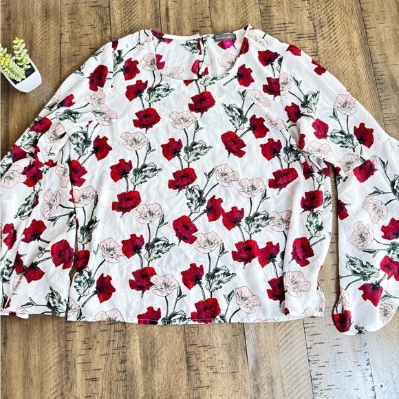 Vince Camuto Floral Ruffled Bell Sleeve Blouse - Picture 2 of 8